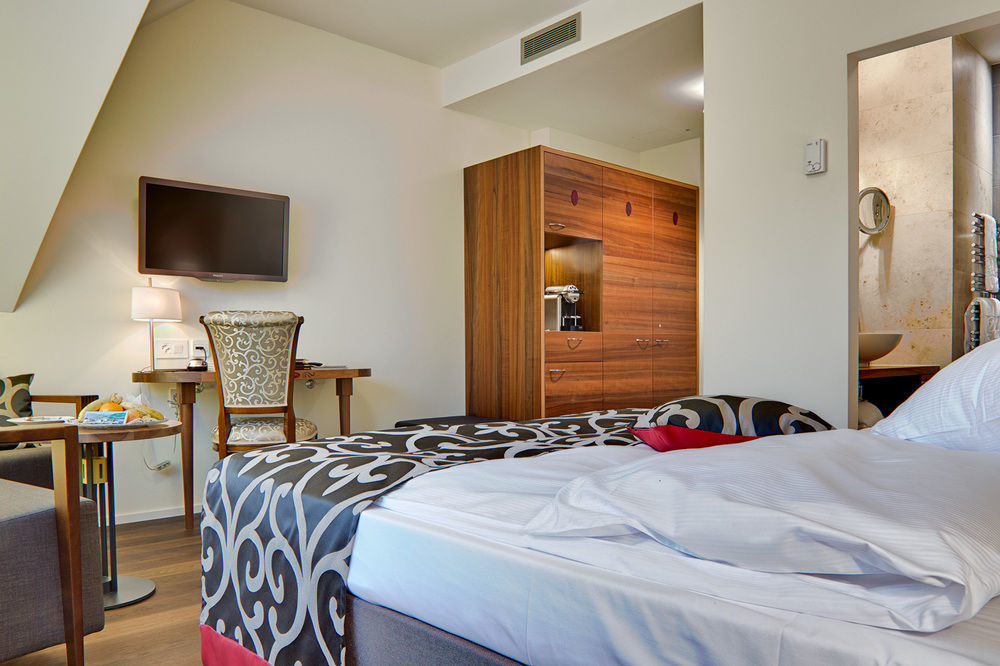 Belvedere Strandhotel Шпиц Екстериор снимка
