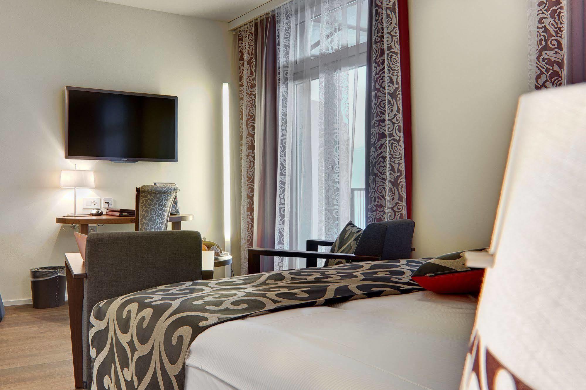 Belvedere Strandhotel Шпиц Екстериор снимка